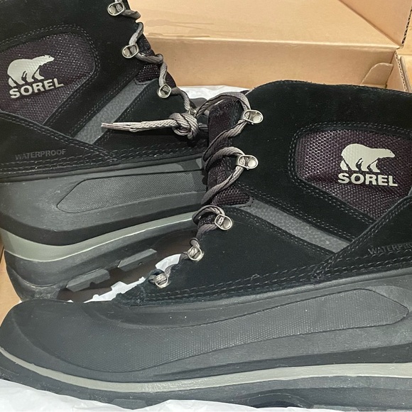 Sorel boots - Picture 3 of 5